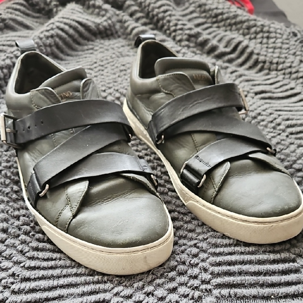 Men's Valentino Green Leather Strap Sneakers Rockstud Size 12